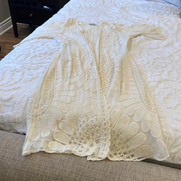 Women lace kimono - Picture 4 of 7